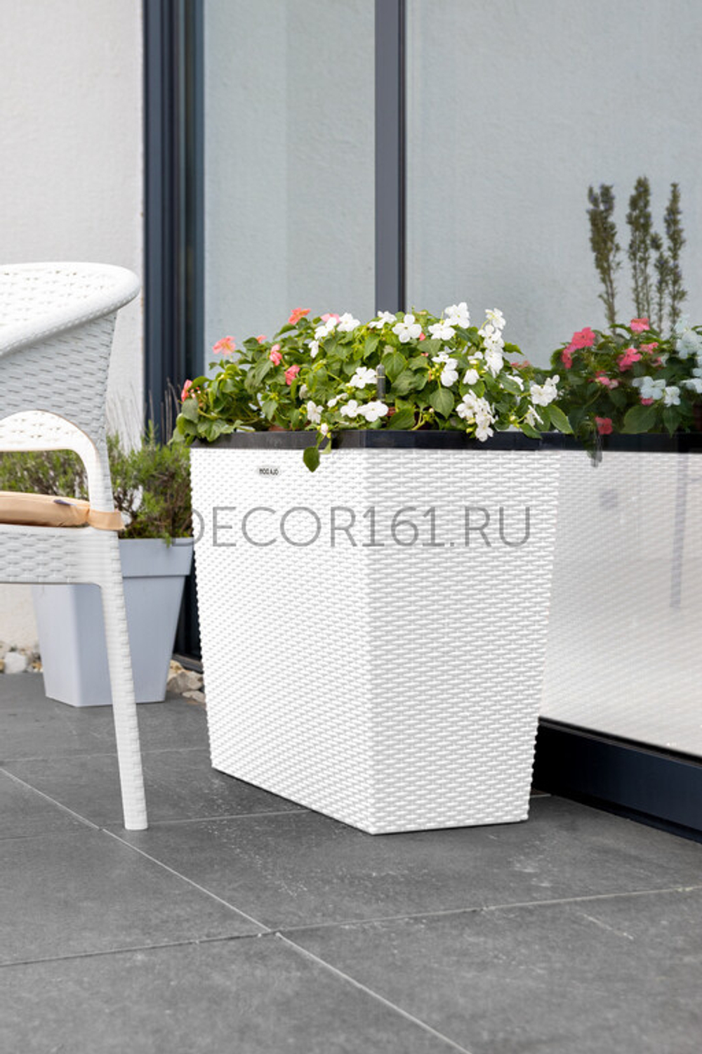 Напольное Кашпо RATTAN 28 литров OLA DOM белый с автополивом