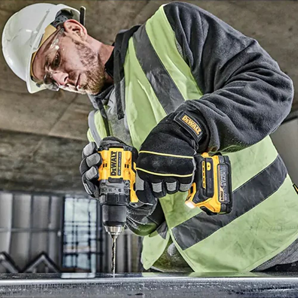 Дрель-шуруповерт аккумуляторная Dewalt DCD800E2T-QW