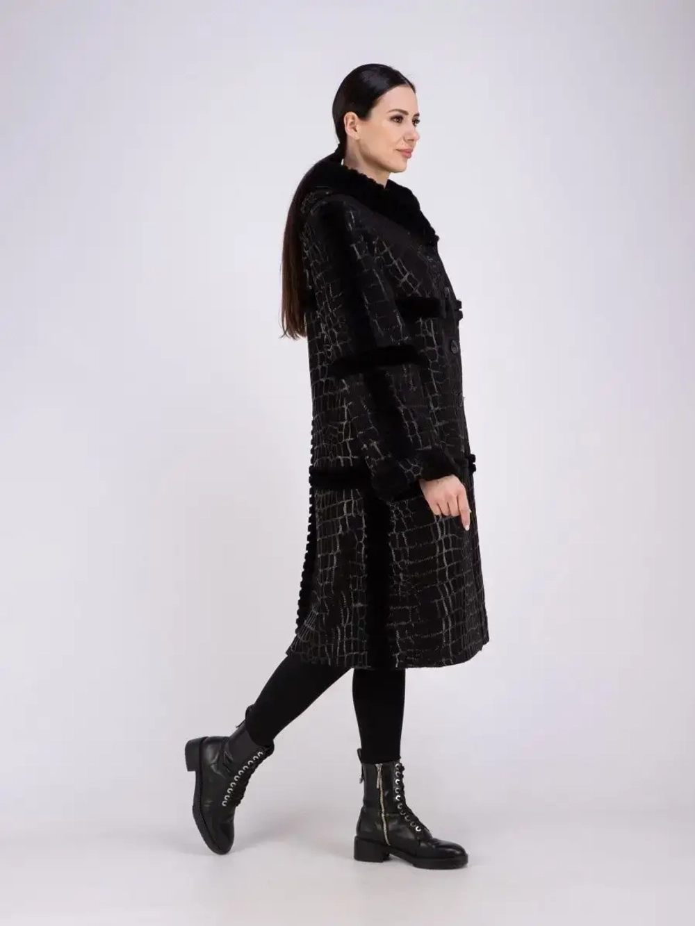 Дубленка женская натуральная длинная с капюшоном оверсайз