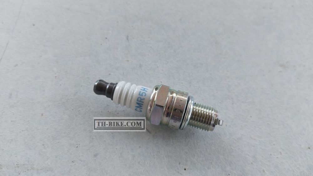 31915-Z0H-003. PLUG, SPARK (CMR5H) (NGK). HONDA