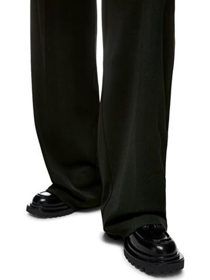 Marc Cain Брюки из костюмной вискозы с защипами