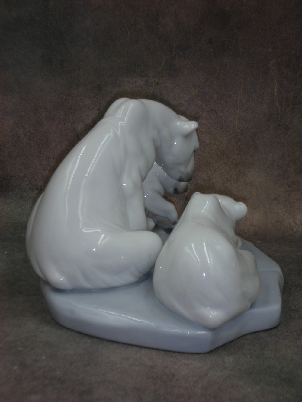 Статуэтка. Фарфор. Медведица с медвежатами. Lladro. Испания