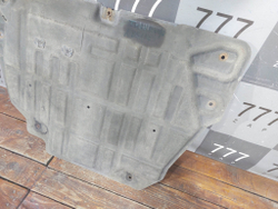 Защита двигателя RR Evoque 1 / E-Pace Б/У Оригинал LR104028