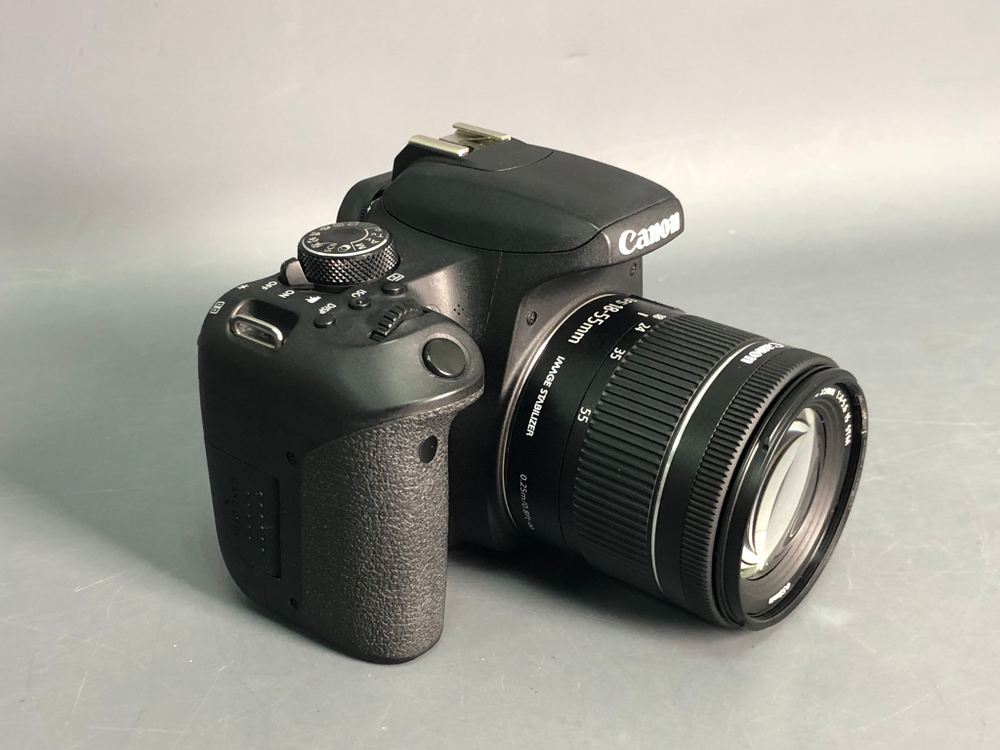 Canon 800D Kit 18-55mm IS STM