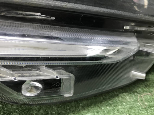 Битая Фара правая Lada Vesta (2022-н.в.) LED