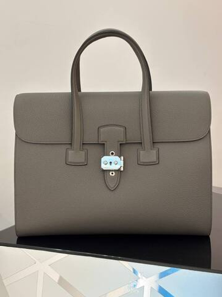 Портфель Hermes