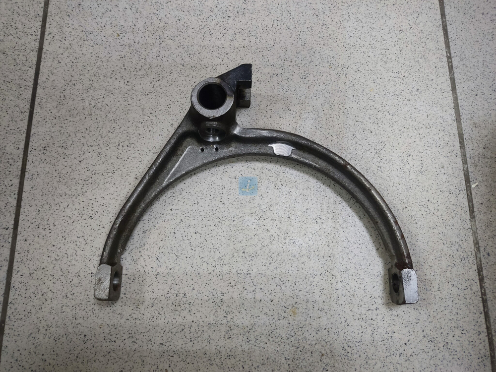 Вилка переключения 4-й и 5-й передач 239.1702033