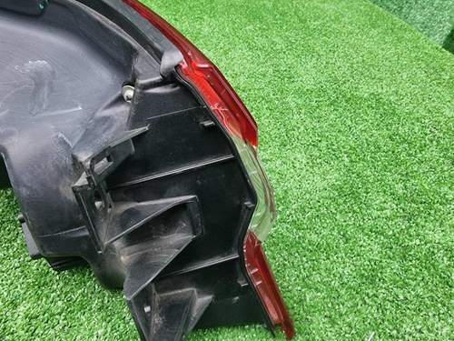 Фонарь правый внешний Toyota Camry XV70 17-нв LED