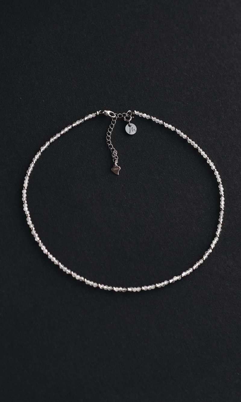 Чокер "Memo about Love" из лунного камня с серебряными бусинами с удлинителем 33-38 см