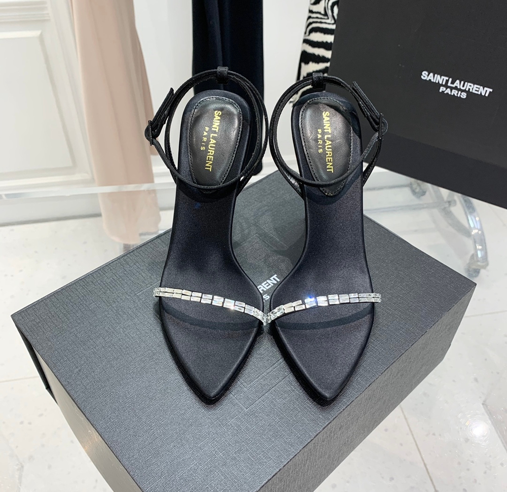Saint Laurent Pumps