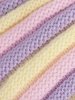 Шапка для девочки на завязках на осень