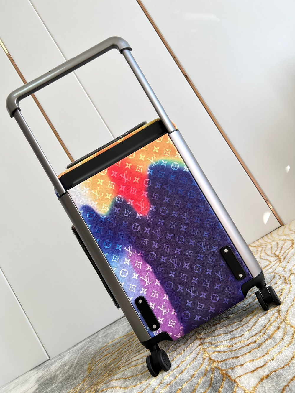 Louis Vuitton Horizon 55 Suitcase