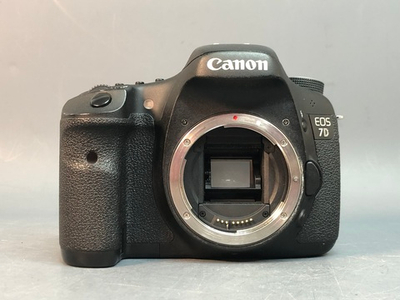 Canon EOS 7D 166.000 кадров, немного битых пикселей
