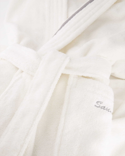 Халат с капюшоном женский Cawo Sauna Time 832 67 белый