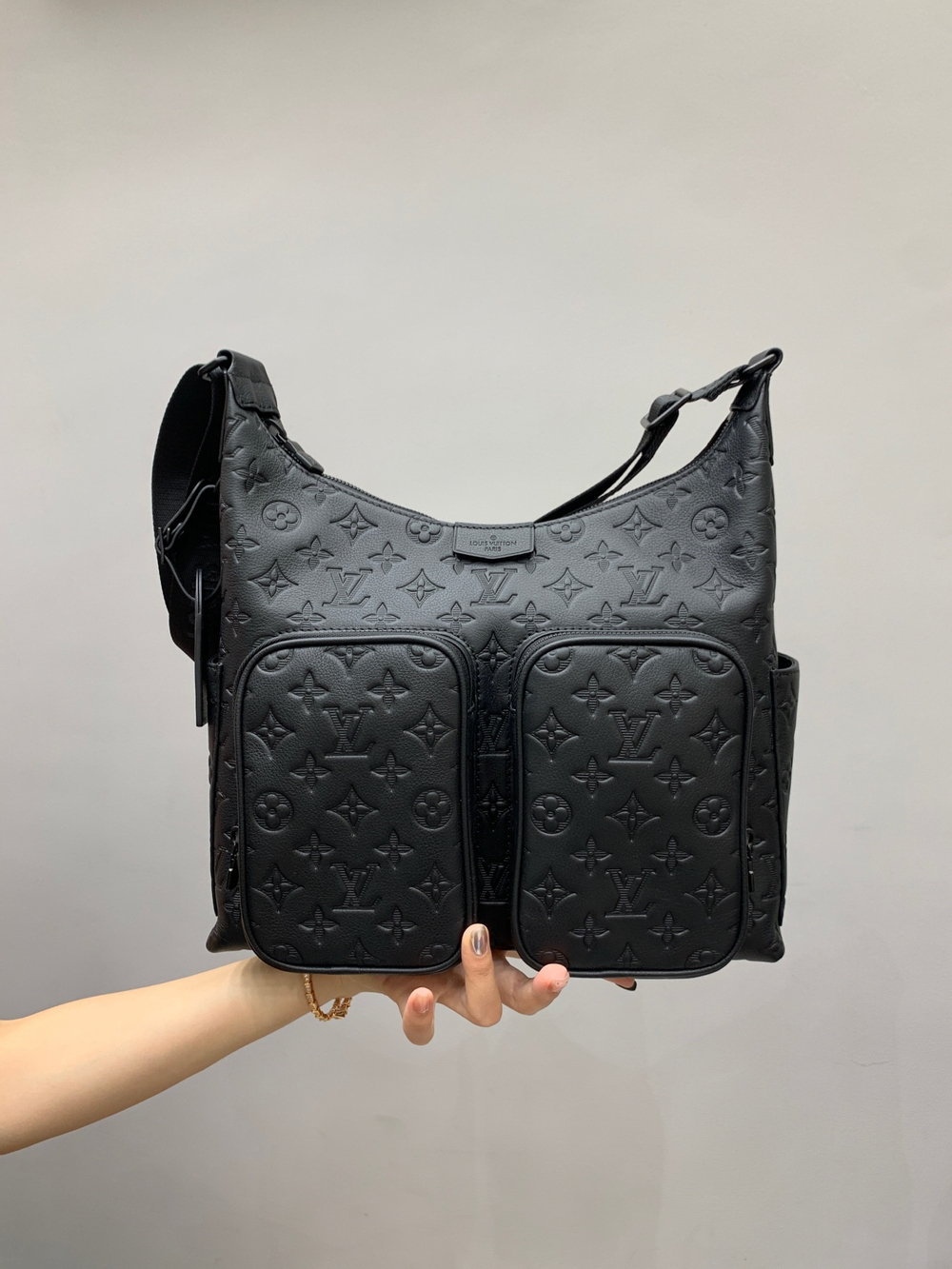 Louis Vuitton Hobo Cargo