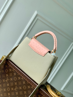 Louis Vuitton Capucines BB