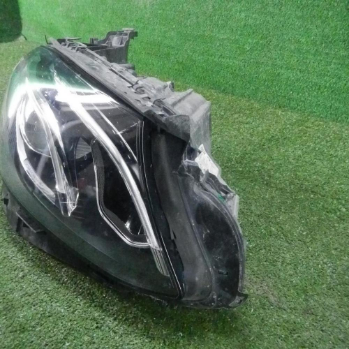 Фара правая Mercedes E W213 (2016-2021) LED
