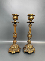 Пара подсвечников