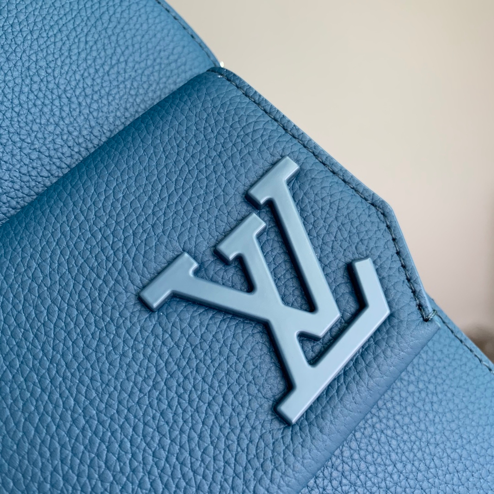 Louis Vuitton Pilot Slingbag