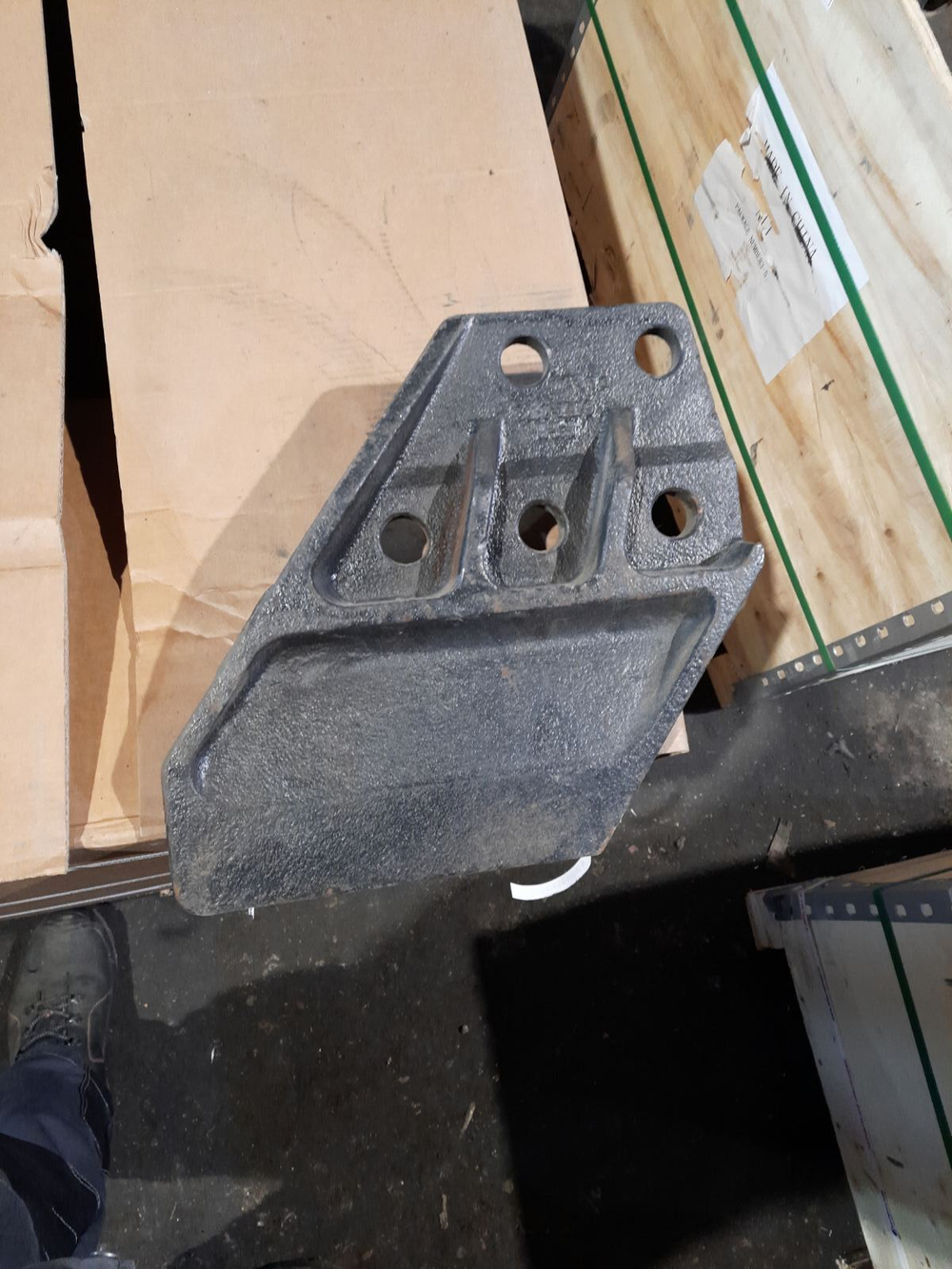 Бокорез 61E7-0102 правый