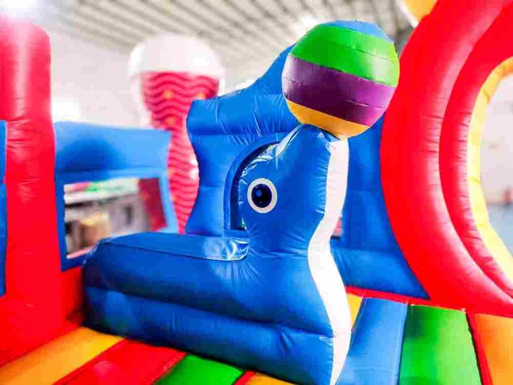 Коммерческий надувной батут «Крабиссимо» 11*9*7 м