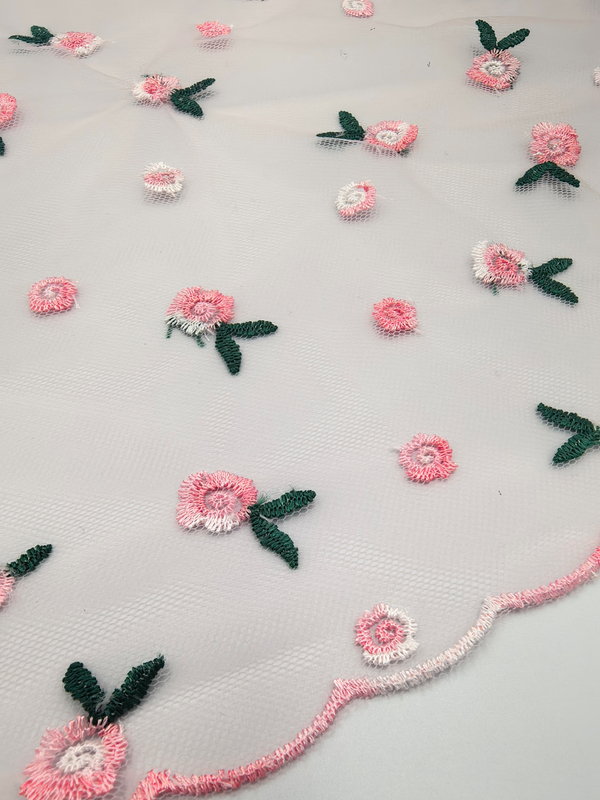 Вышивка на сетке розочки на персиково-розовом К824 (29 см)