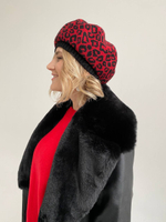 Берет формованный трикотаж красный лео