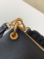 Louis Vuitton Maida Hobo