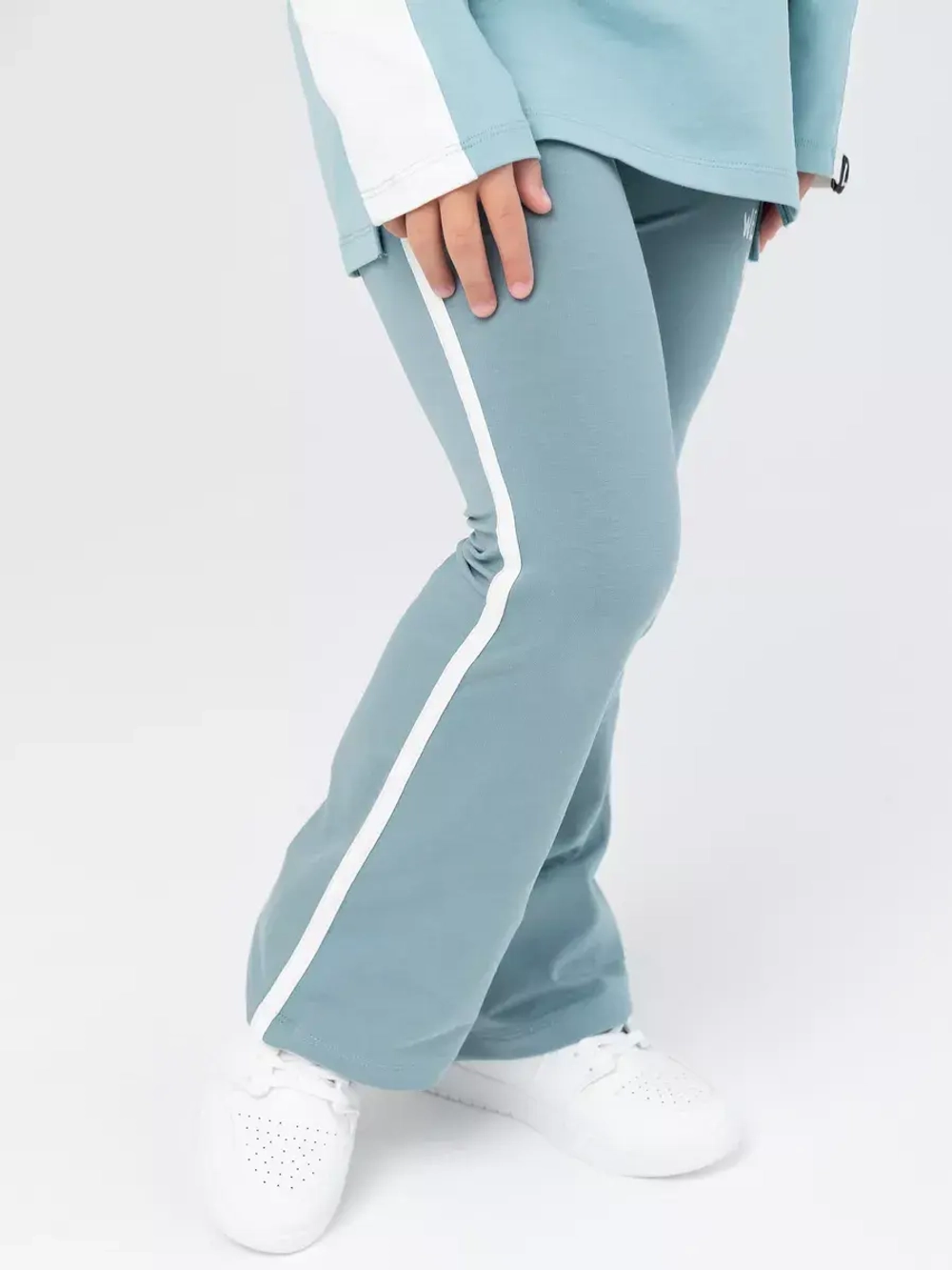 Костюм для девочки оверсайз голубой