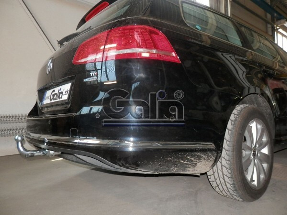 Фаркоп оцинкованный Galia V071C для Volkswagen Passat B6 2005-2010, Passat B7 2010-2015, Passat CC 2012-, Passat Alltrack B7 2012-2015(паспорт и сертификат в комплекте)(без электрики)