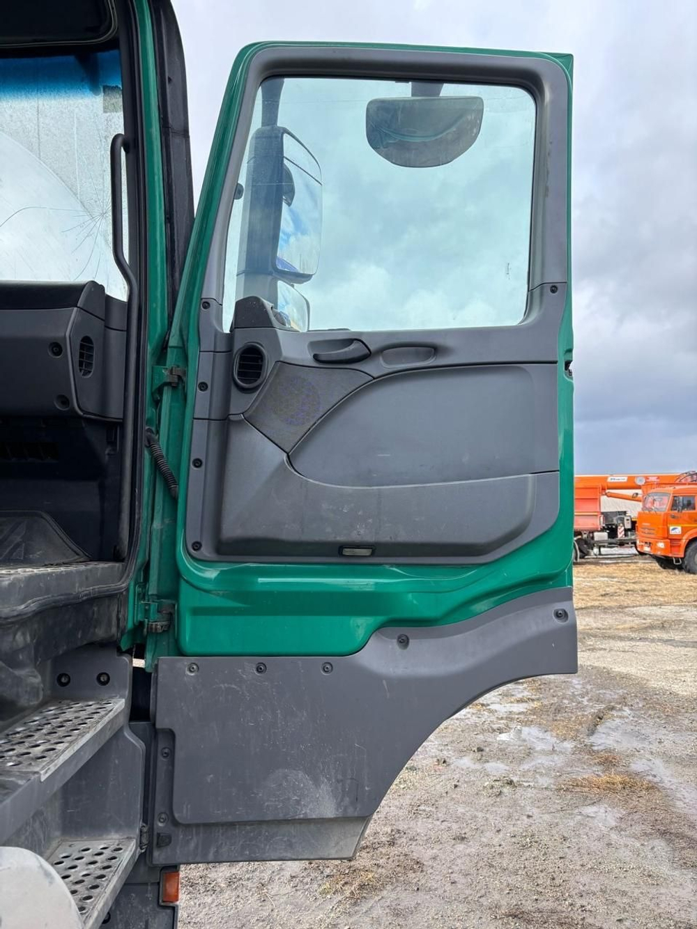 Mercedes-Benz ACTROS 4x2 Седельный тягач 1844 LS (Дизельный, 11,9 л, 435 л.с., АТ)