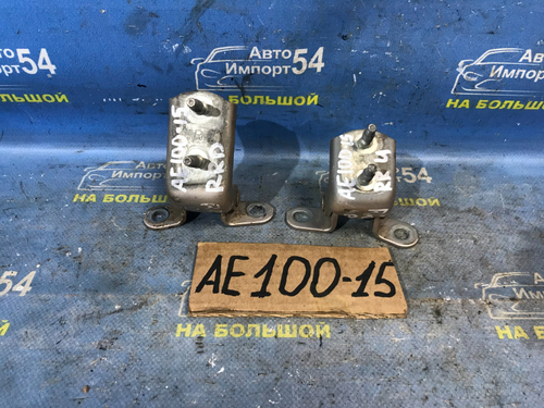 Петля двери задней правой TOYOTA SPRINTER 1992