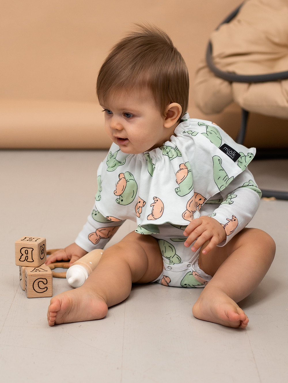 Двусторонний нагрудник Mjölk Ламантины