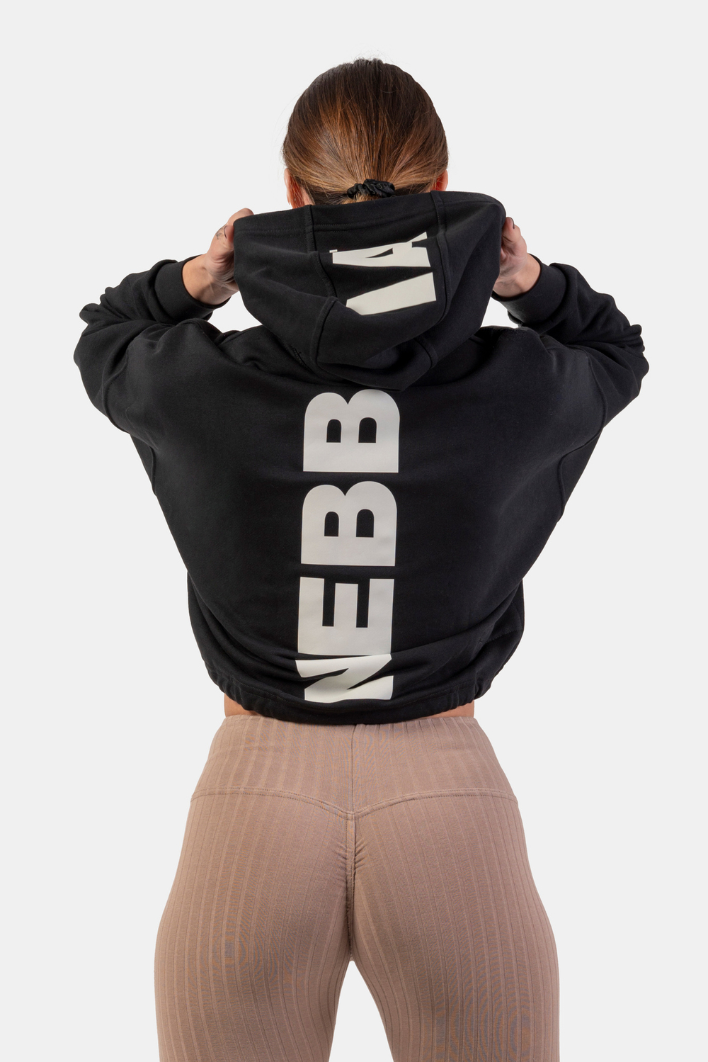 Укороченная толстовка Nebbia 421 GLoose Fit Crop Hoodie Iconic Black