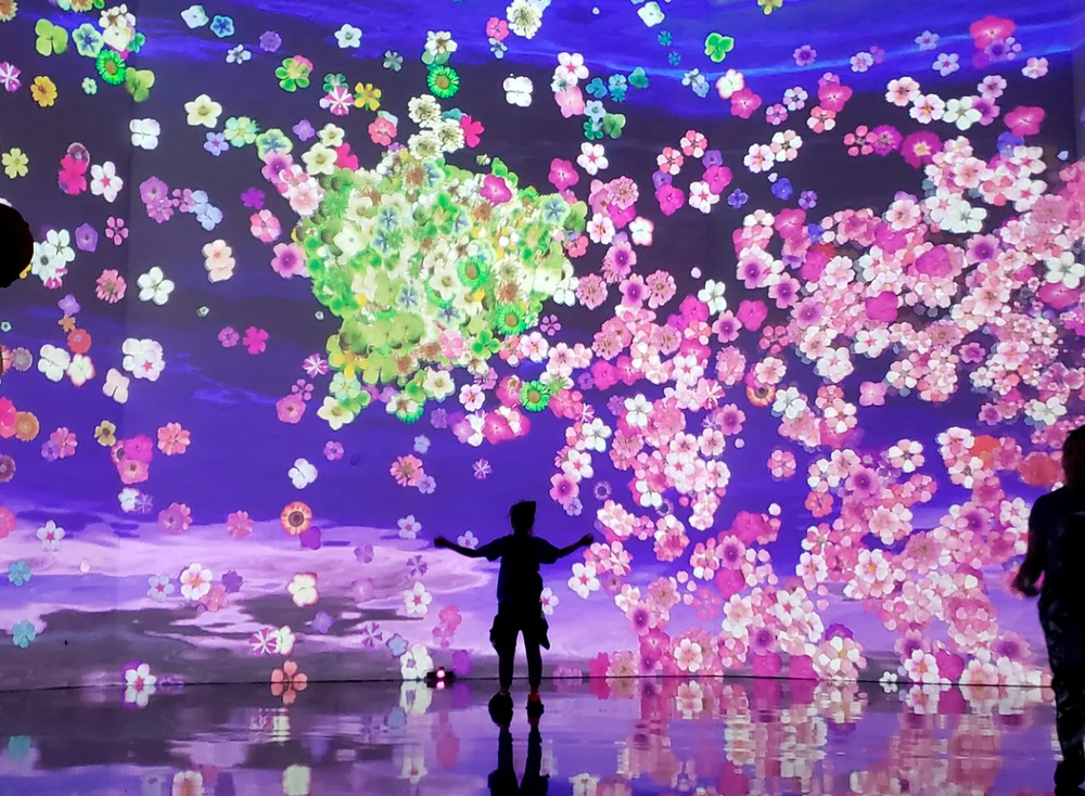 Интерактивная стена Космос