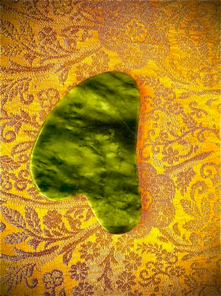 Массажный скребок Гуаша «Зелёный нефрит»