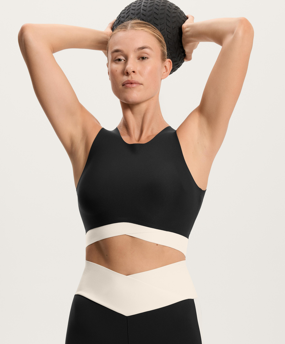 Oysho Топ-майка Perfect-Adapt, черный