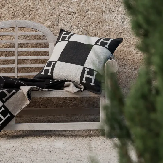 Подушка Hermes Avalon