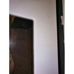 Входная металлическая дверь с зеркалом Бункер HIT B-05/ зеркало в рамке ФЛЗ-603 Белое дерево