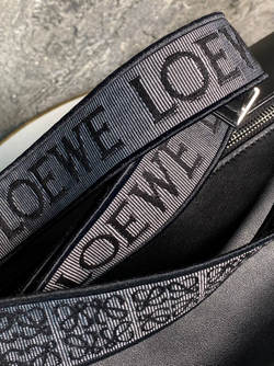 Сумка-мессенджер Loewe