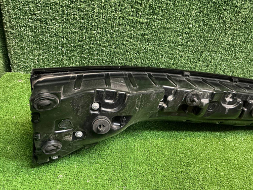 Фонарь крышки багажника Zeekr 001 (2021-н.в.)