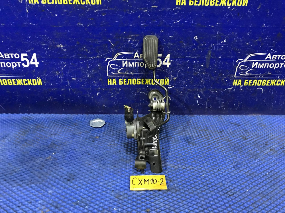 Педаль газа TOYOTA IPSUM 1997