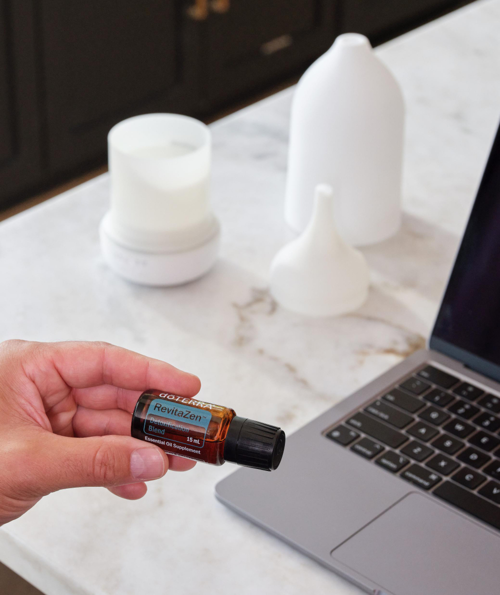 Смесь для детоксикации dōTERRA RevitaZen, 15 мл