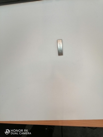 Заглушка на плечо накладной петли с логотипом (70.1503.ВР)