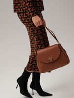 Кожаная сумка Deboro 30737 фундук