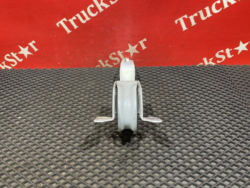 Петля крышки инструментального ящика 2019г