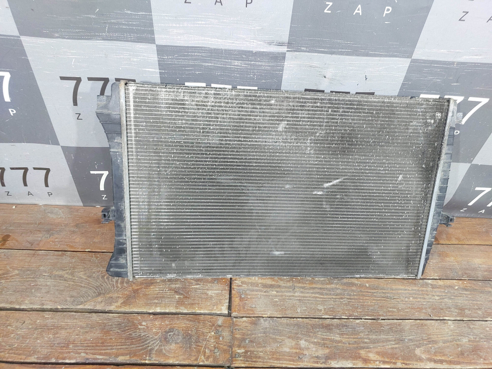 Радиатор двигателя Skoda Karoq 17-нв Б/У Оригинал 5Q0121251EM