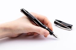 Перьевая ручка Visconti Divina Elegance Black (KP18-05-FPB) 5