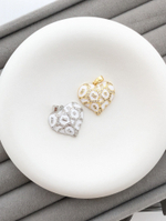 Подвеска сердце леопард белое 20*18мм