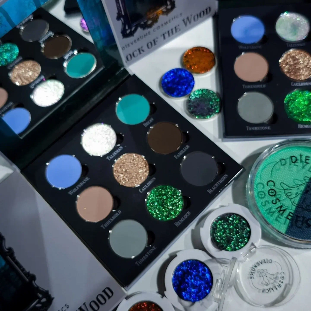 Dieverune Cosmetics Warlock of the Wood palette